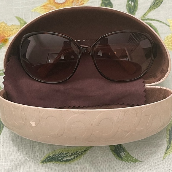 Coach Sunglasses S/M size with cloth & case - Picture 2 of 5